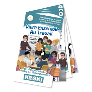 visuel du jeu en éventail avec la visse qui tien les 46 cartes