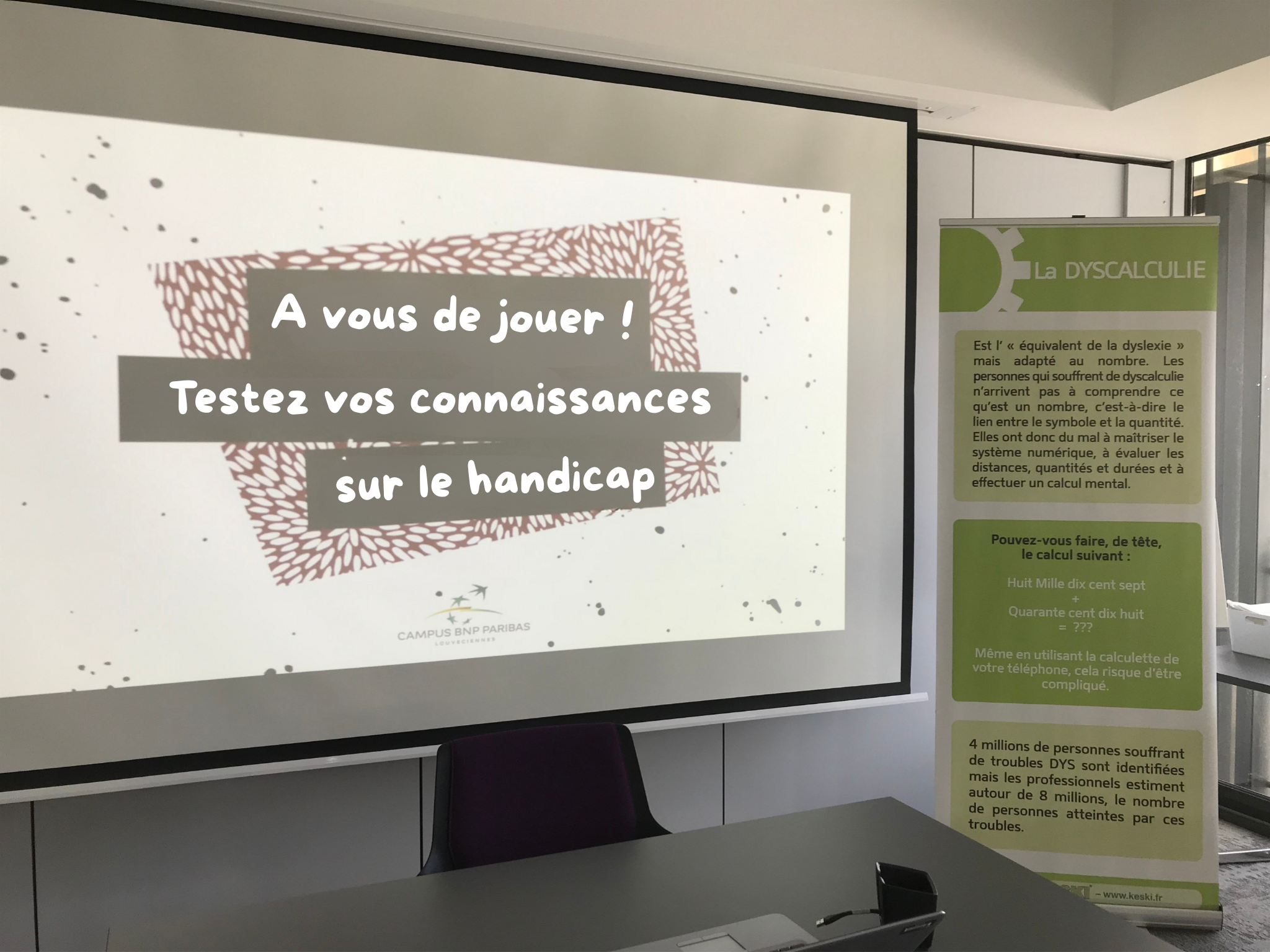Installation du HandiQUiz Handicap dans une salle d'un client